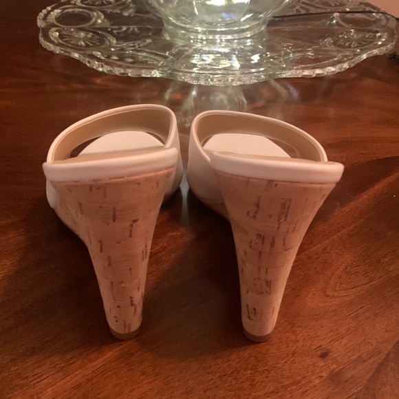 Verinica Beard - DALI WEDGE LEATHER SANDAL - Picture 8 of 10